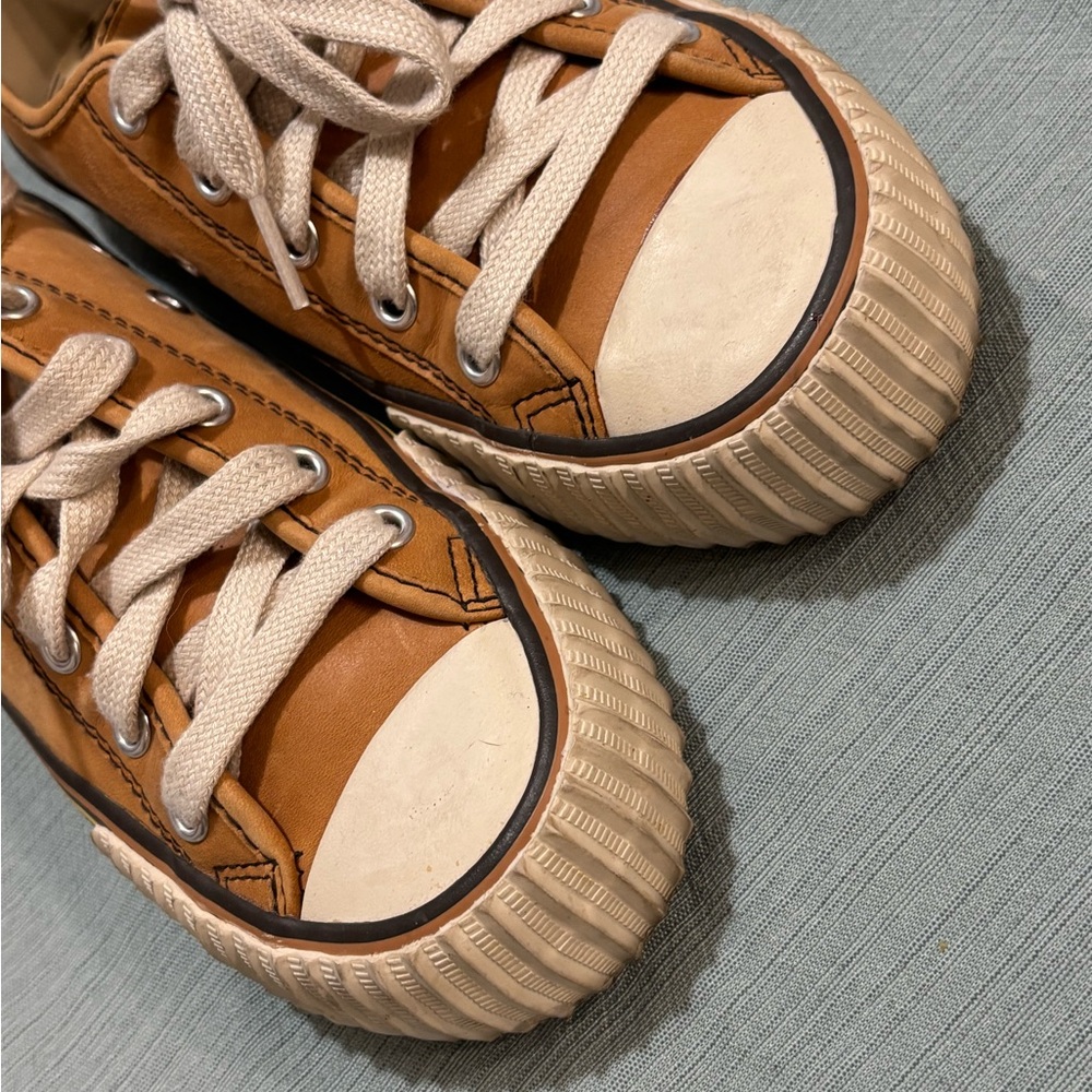P.F. Flyers Tan and Cream Leather Sneakers Women’s 7 lace up - Picture 4 of 9